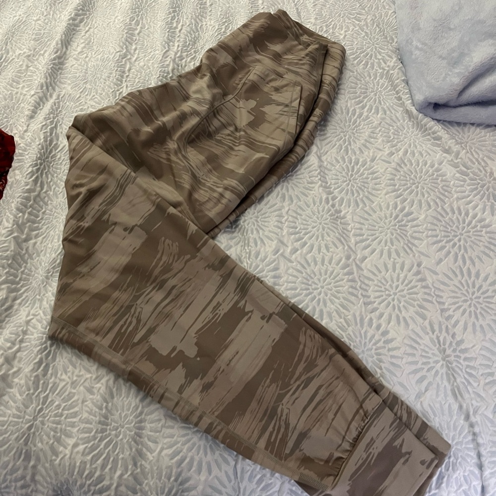 Alphalete Brown Leggings for Versatile Wear